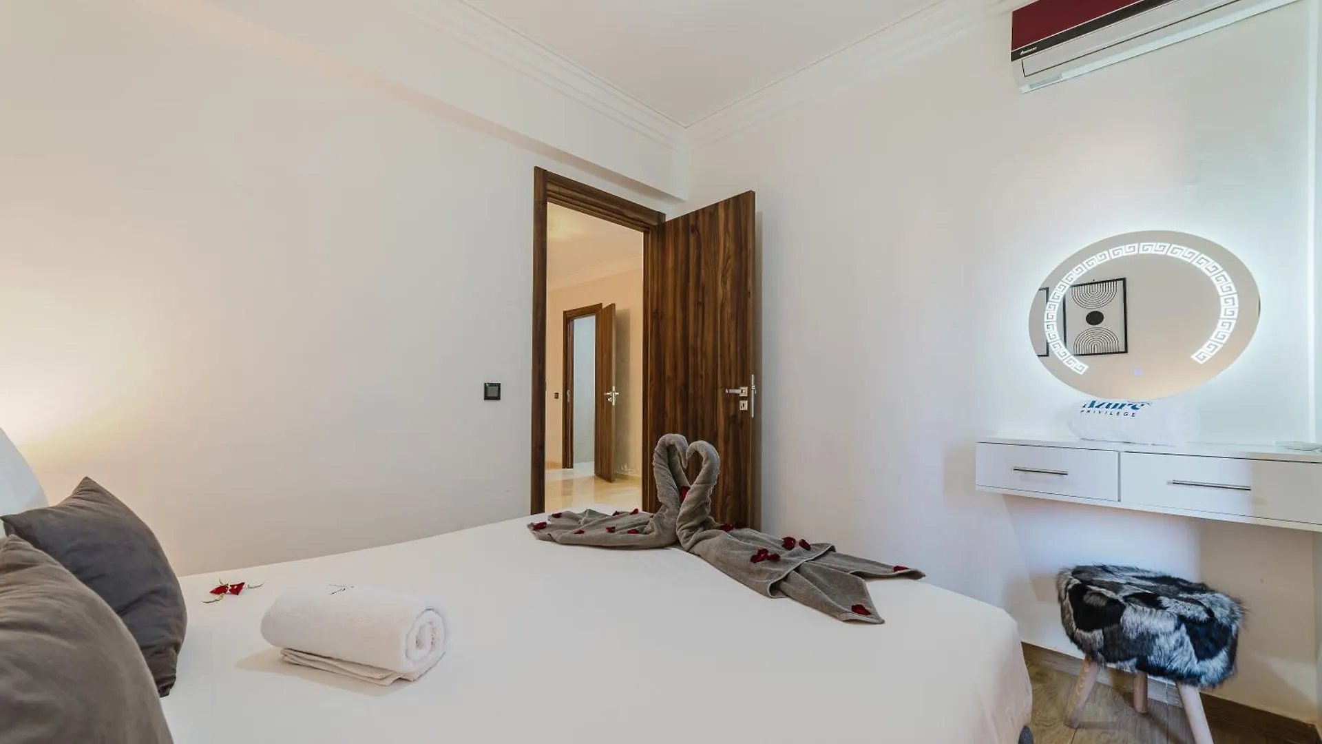 New Apartment Proche M Avenue , Swimming Pool , Fibre Optique Wifi , Parking Marraquexe 0*,